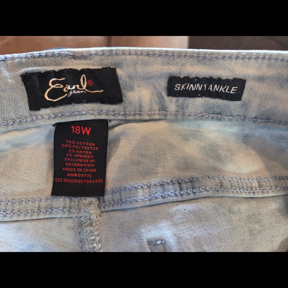 Earl Jeans Blue Skinny Jeans with Unique Acid Wash - Picture 7 of 7